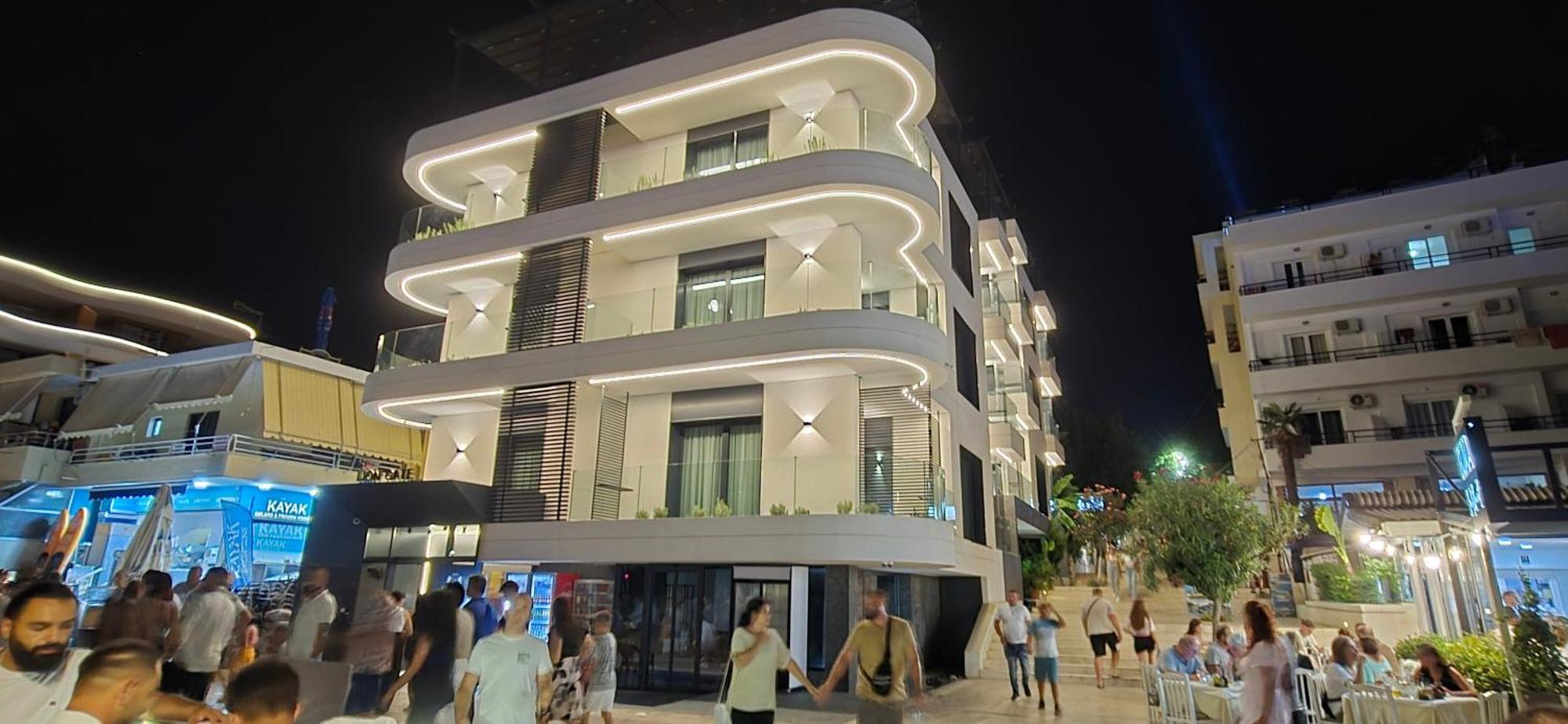 Lion Gate Hotel Sarandë Esterno foto